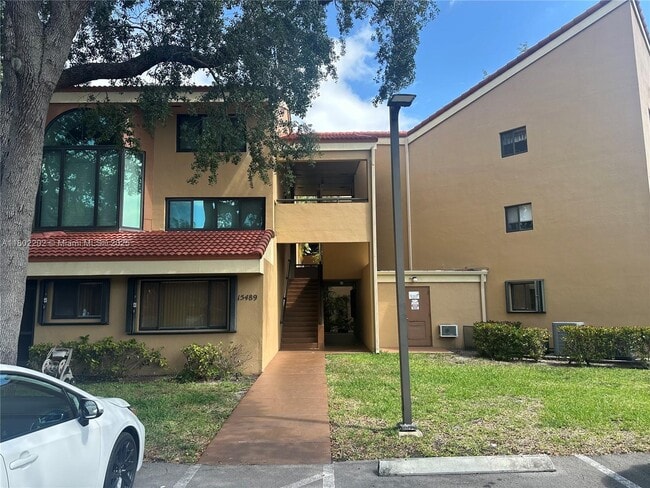 Photo - 15489 N Miami Lakeway Unidad 307 Rental