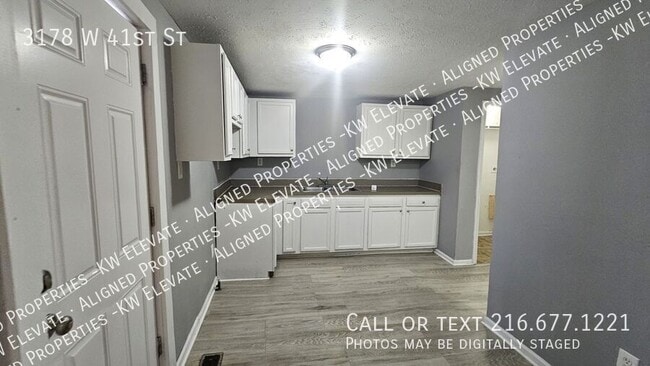 Photo - 3178 W 41st St