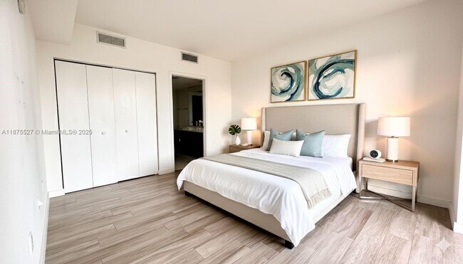 Photo - 1100 S Miami Ave Unidad 2403