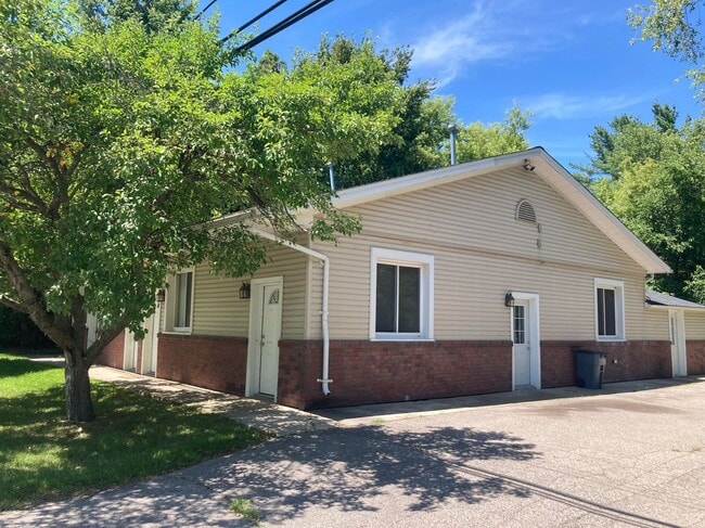 Photo - 11231 29 Mile Rd