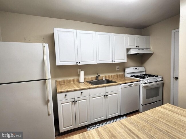 Photo - 12215 Braxfield Ct Unit 11