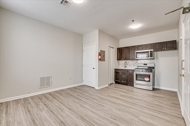 Photo - 213 Hall Ave