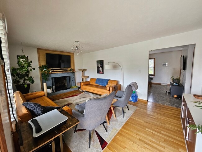 Photo - 521 Stonehaven Dr