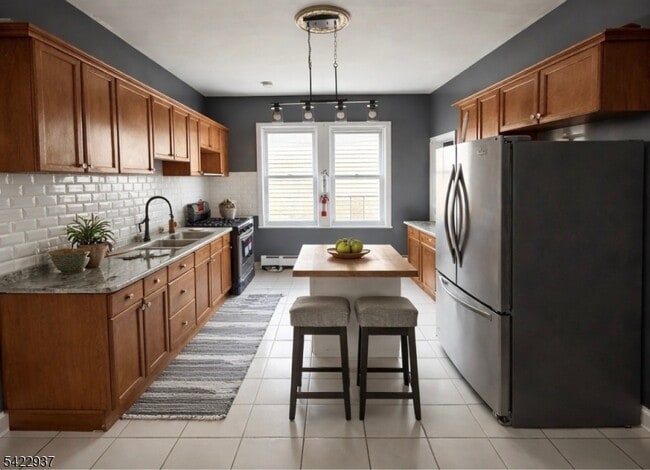 Photo - 32 Rosehill Pl