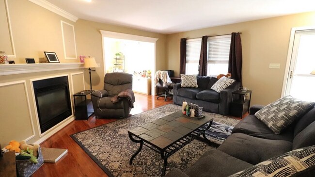 Photo - 641 Chickadee Dr