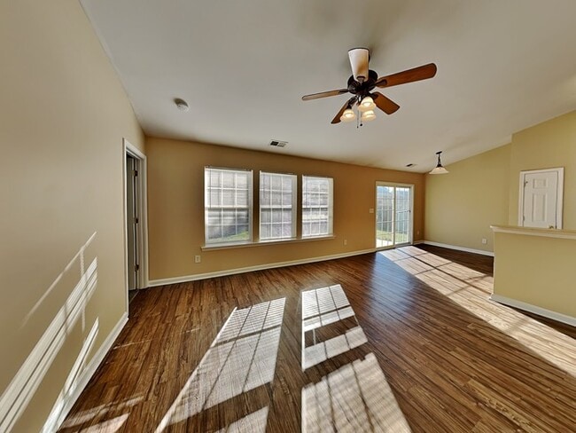 Photo - 2921 Deep Cove Dr NW