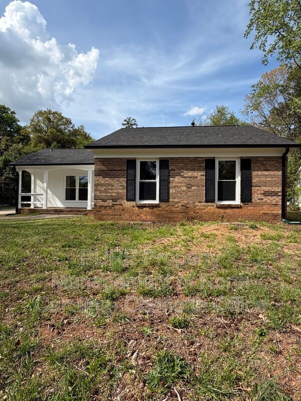 Photo - 1712 Blandford Dr