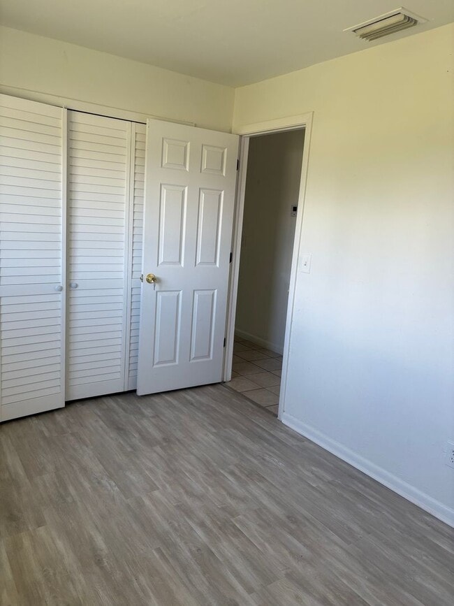 919 Cape Coral Pkwy W