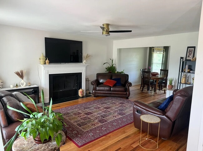 Photo - Room in House on Kennesaw Dr