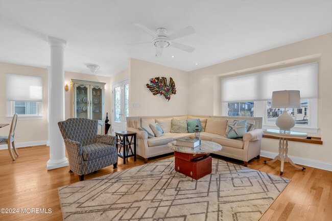 18 Meadow Ave