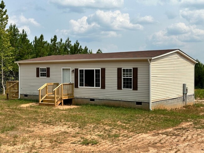 Building Photo - Affordable 3-Bedroom with Master Suite and... Rental