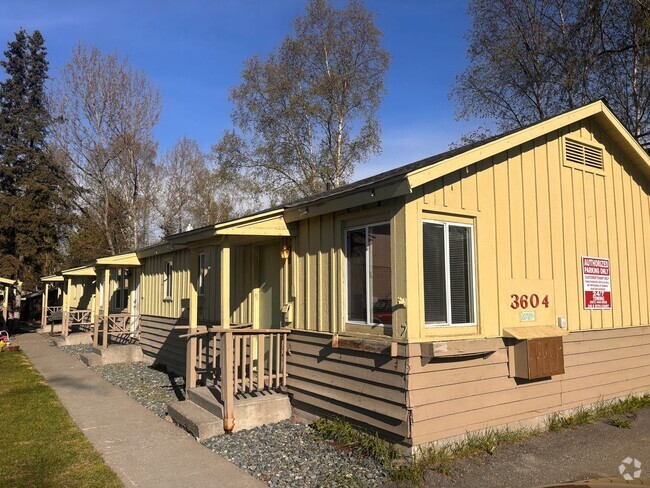 Building Photo - 3604 Oregon Dr Unit 01 Rental