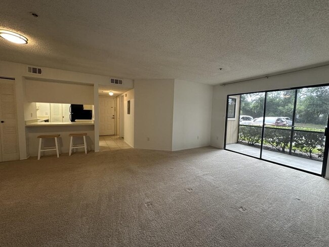 Photo - 6002 Laketree Ln Unit G