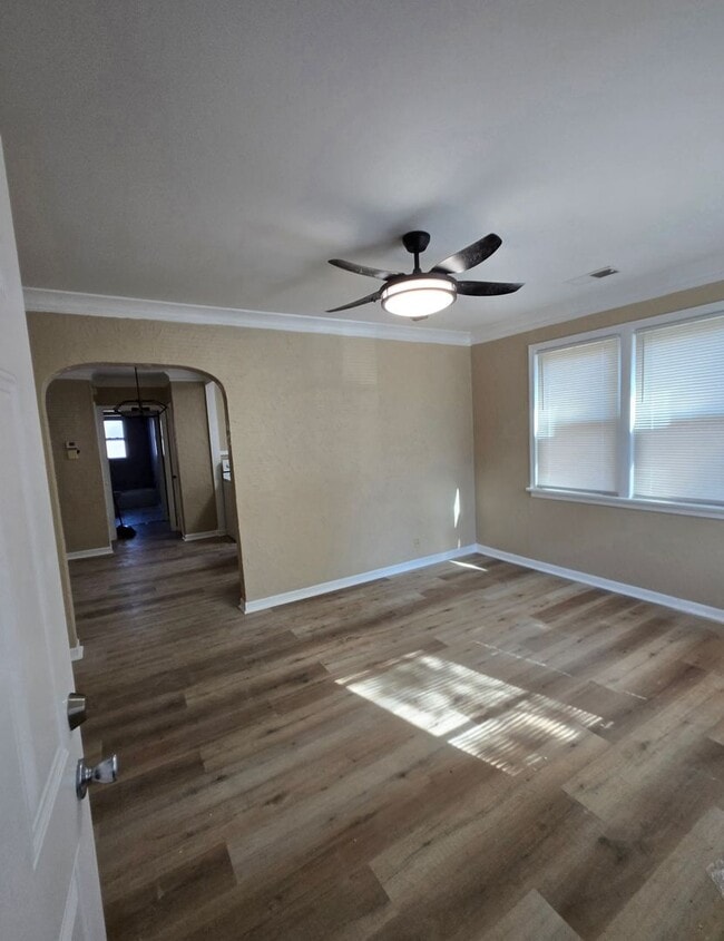 Photo - Walker duplex Unit 1990 Walker