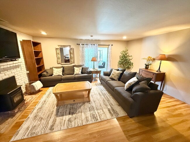 Photo - 1268 Calla Ln