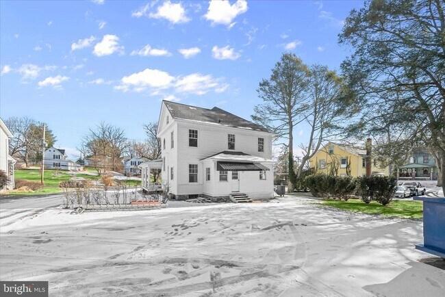 Photo - 7332 Springfield Ave