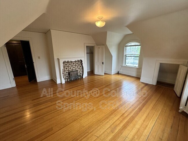 Photo - 1238 Wood Ave Unit 4