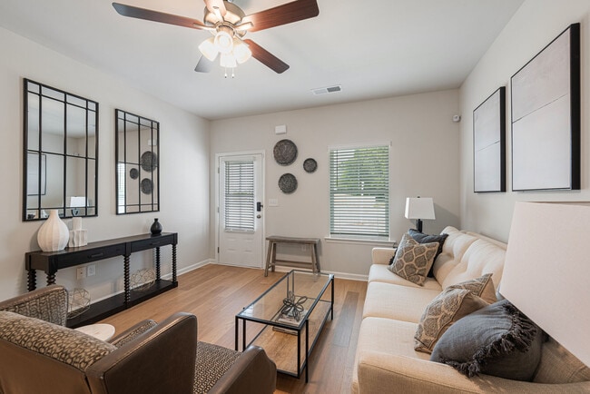 Photo - Grove Landing