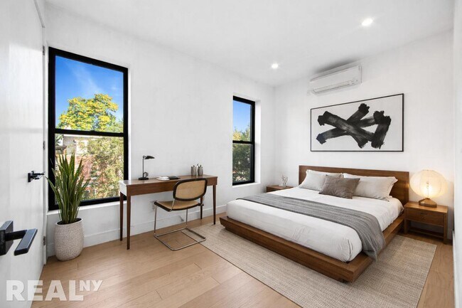 Photo - 411 11th St Unit 4