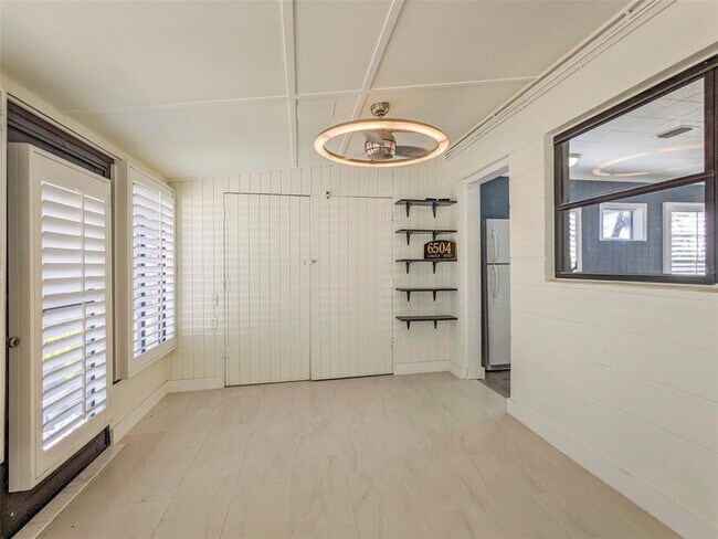 Photo - 6504 Lincoln Rd