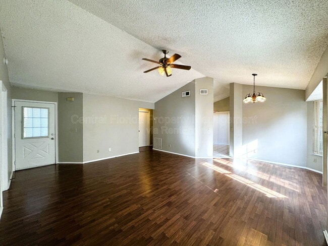 Photo - 153 Becky Thatcher Ct