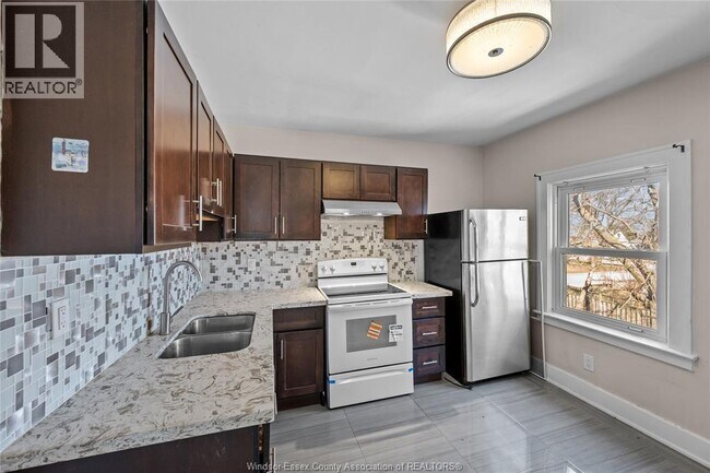 Photo - 1156 Elm Ave