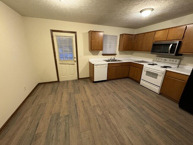 Photo - Spacious 2-Story Townhome-Style Apt on S. Montgomery | 2 Bed 2.5 Bath Near MSU Unit Apt 14