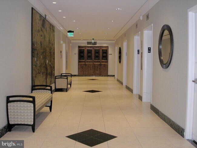 Photo - 10401 Grosvenor Pl Unit 1326