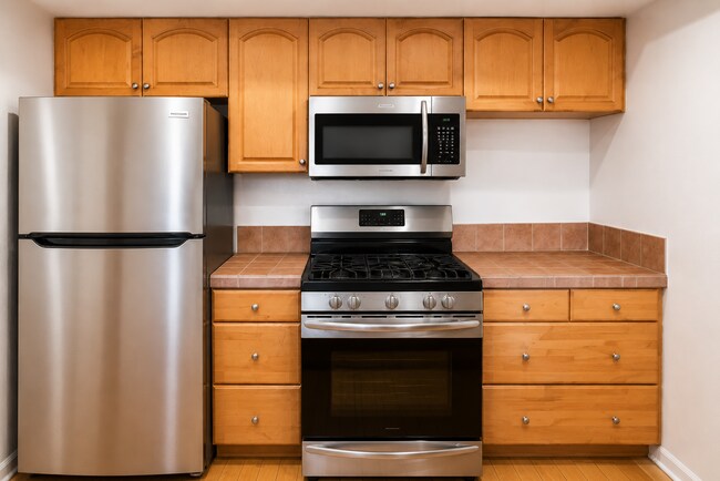 7307 Haskell Ave Unit 4