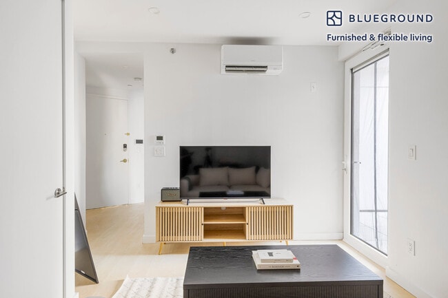 Photo - 280 Meeker Ave Unidad FL2-ID1958