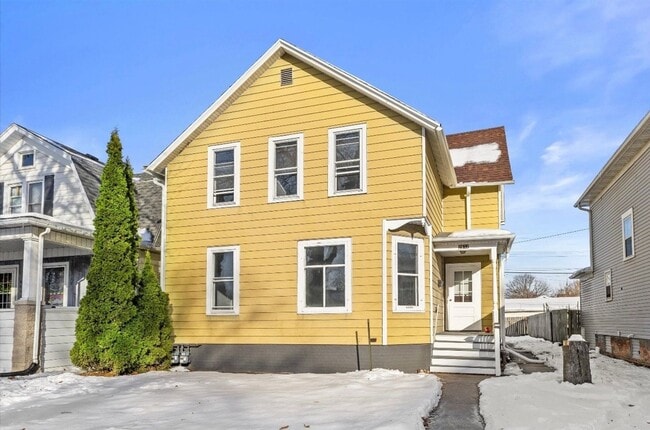 Building Photo - 2912 Wright Ave