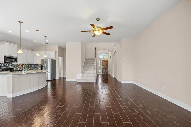 Photo - 17900 Crimson Apple Way