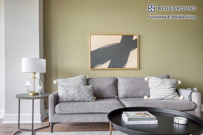 Photo - 1446 S Grant St Unidad FL5-ID695