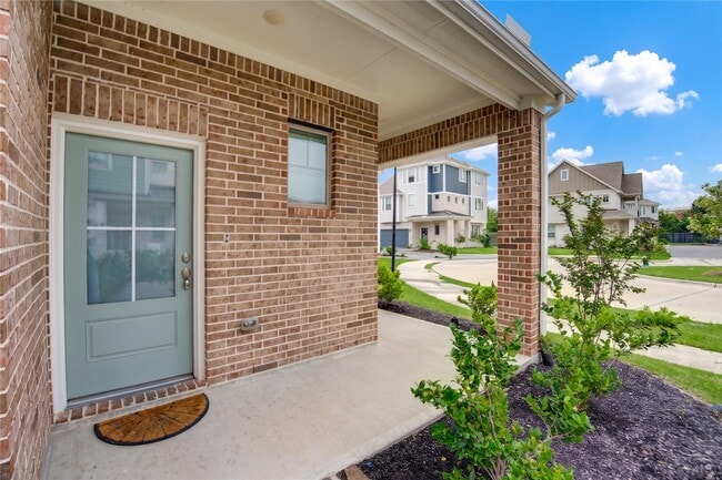 Photo - 18815 River Overlook Ct