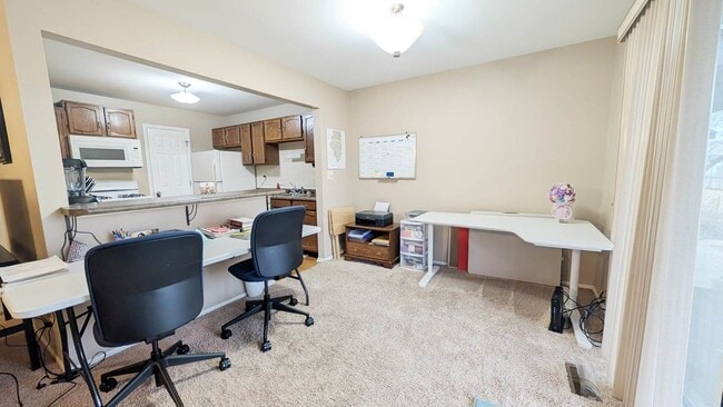 Photo - 602 Hanover Ct Unit V1