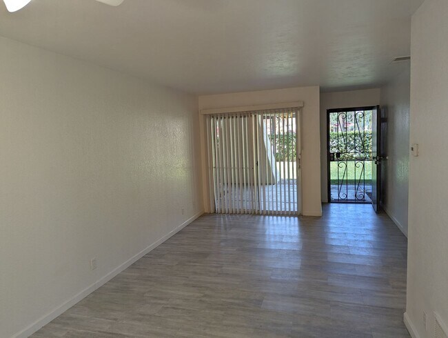 Photo - Updated 1 Bedroom Palm Springs Villas