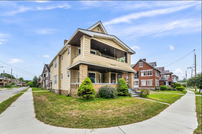 Photo - 12730 Barrington Ave Townhome