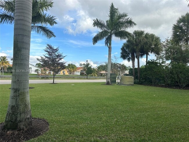 Photo - 11718 SW 13th Ct