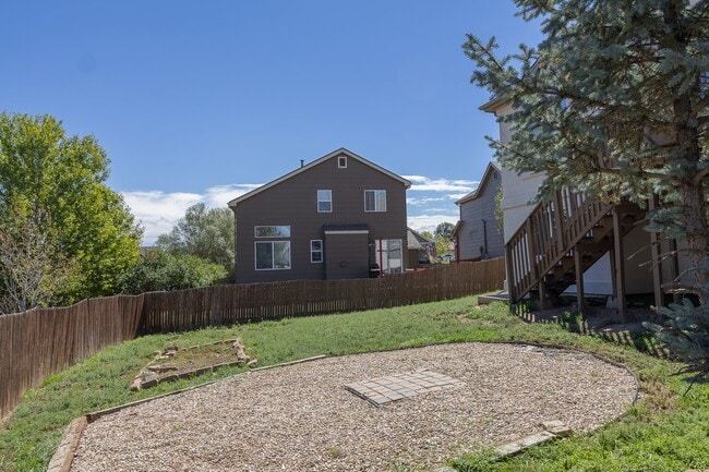 8179 Meadowcrest Dr