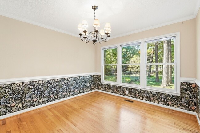 Photo - 1424 Brookwood Dr