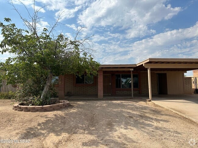 Building Photo - 7032 N Northlight Dr Rental
