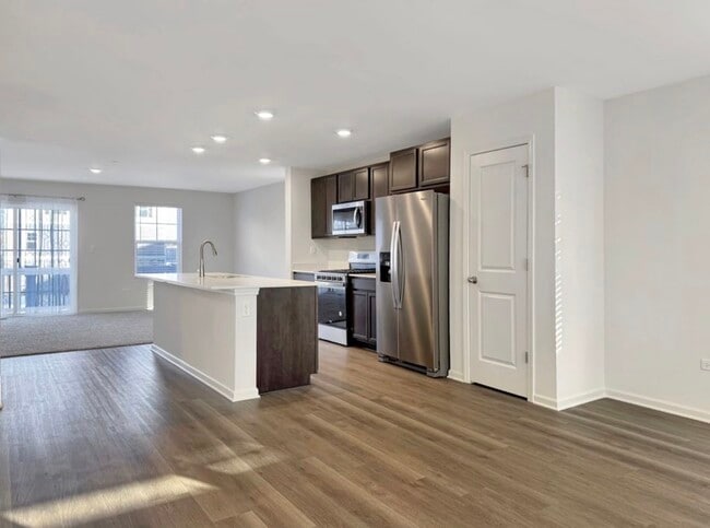 Photo - 324 Basin Ct