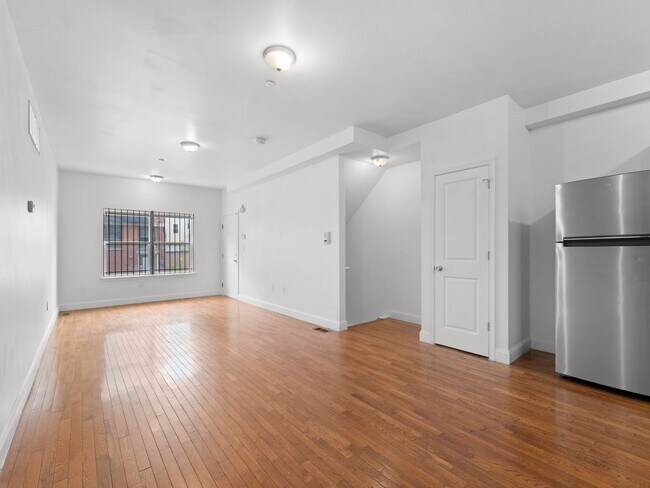 Photo - 1910 N Gratz St Unit A