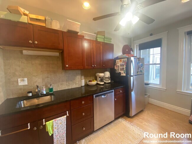 Photo - 1746 Commonwealth Ave Unit 5