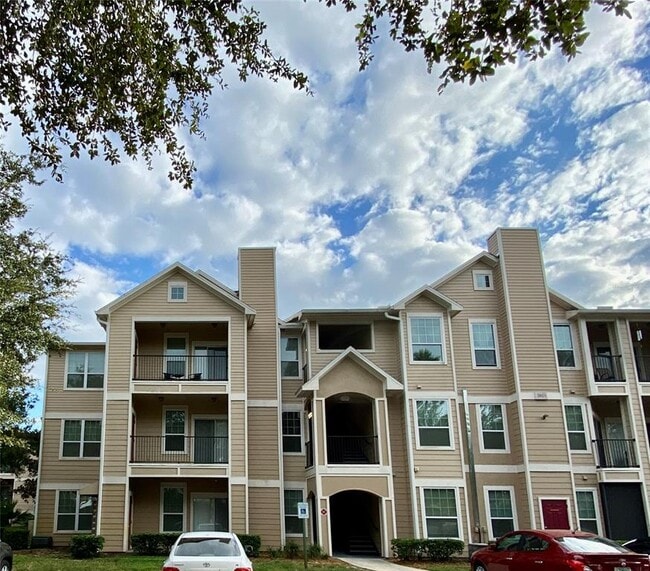 Building Photo - 2025 Erving Cir Unit 201 Rental