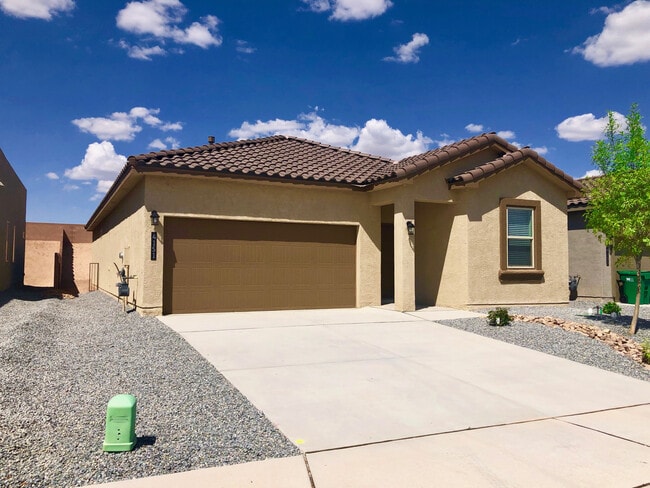 Photo - Amazing Home in Rio Rancho! Near Cleveland High School