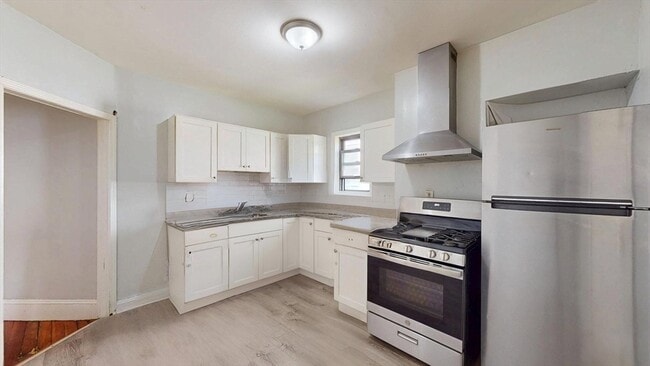 Building Photo - 19 Chilcott Pl Unit 1