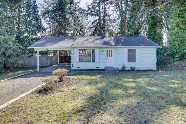 Building Photo - Renton Home on Large Lot!