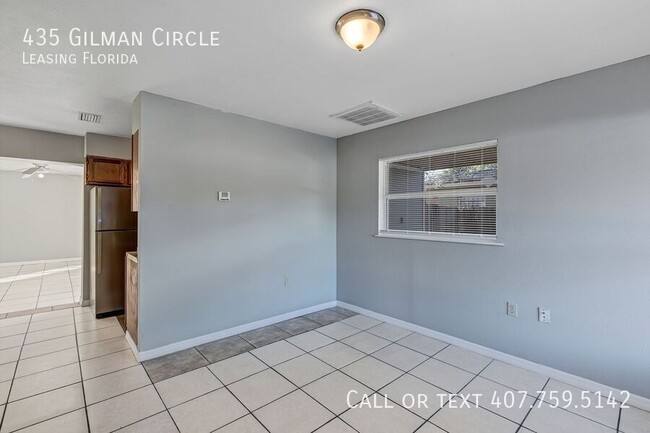 Photo - 435 Gilman Cir