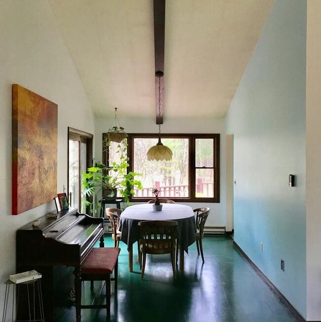 Photo - 6 Redwood Ln